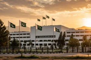 اسلام آباد میں پارلیمنٹ ہاؤس — احسن اقبال کا اکنامک مارچ کا مطالبہ